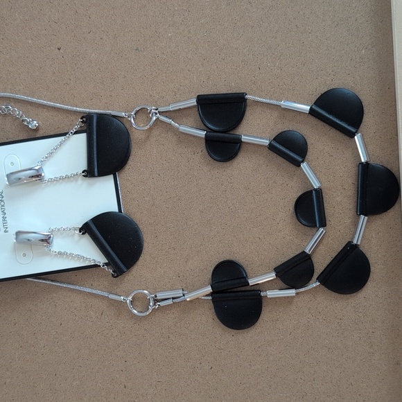 Jewelry - Black and Silver Geometric Necklace & Earrings set